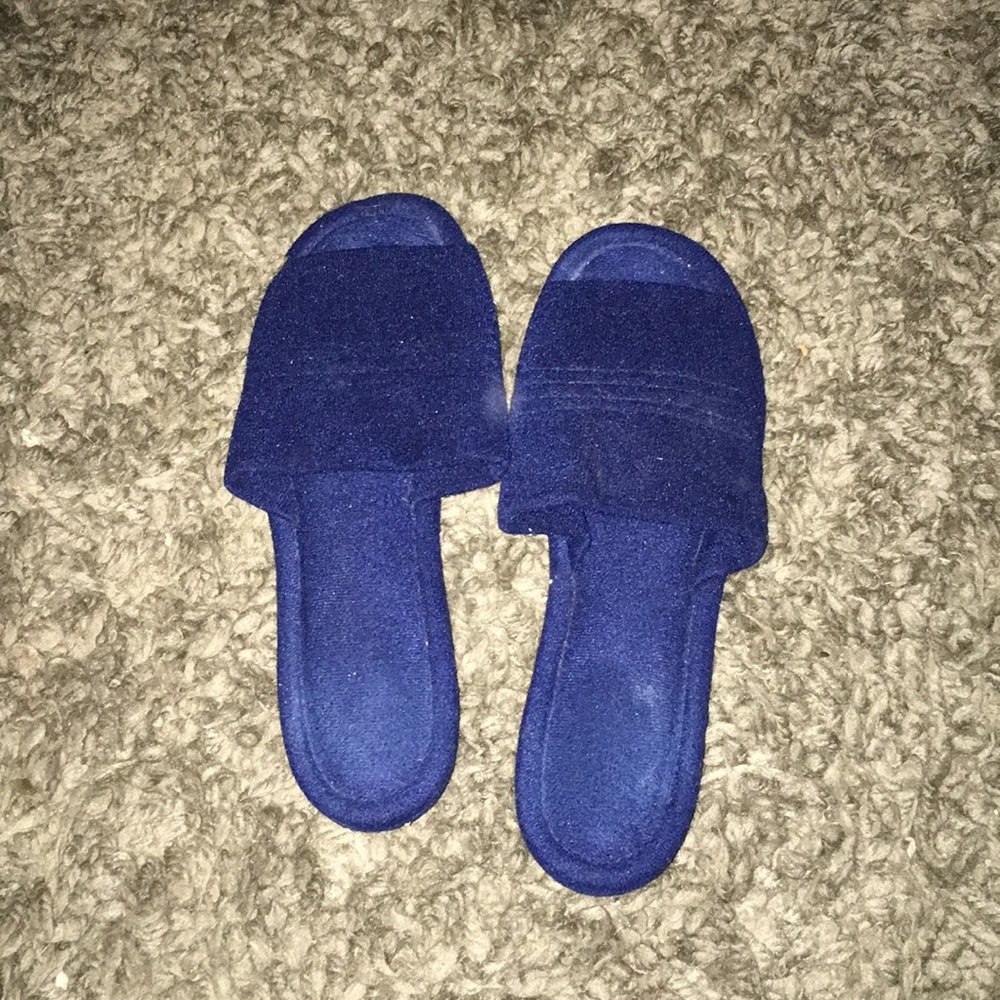 Blue slide on slippers size 6.5-7.5